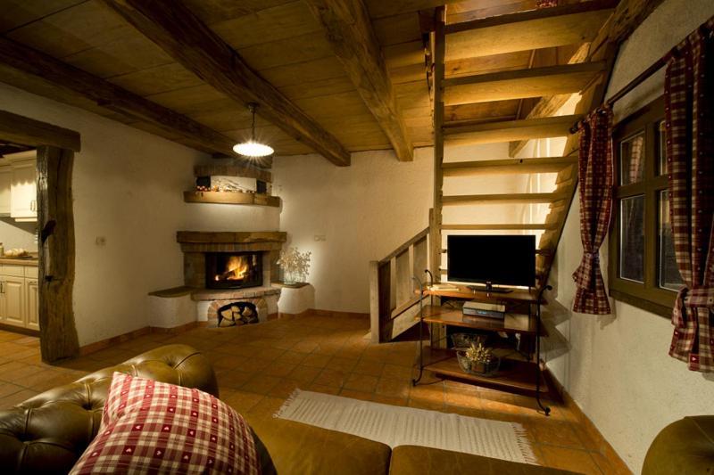 Domacija Seruga Countryside Hotel Novo Mesto Ngoại thất bức ảnh